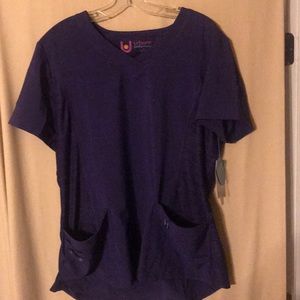 Urbane Performance women’s Scrub Top NWT
